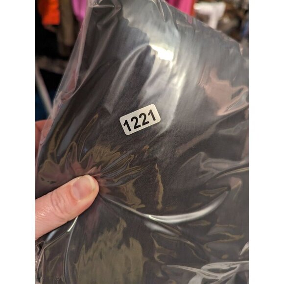 Artesia Women's Size XL Black Velvet Flare Arm Knee Length Dress Long Sleeve - Picture 14 of 15